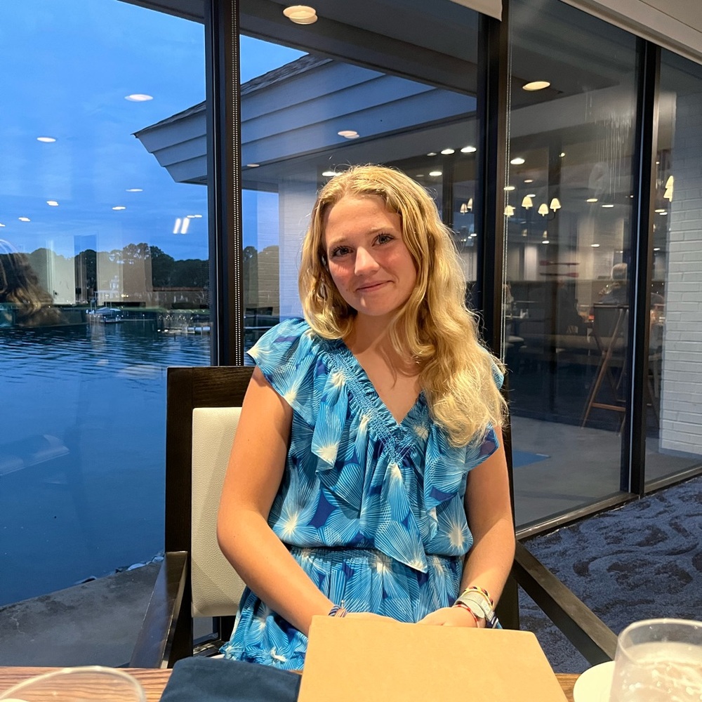 Meet your Posher, Sabrina